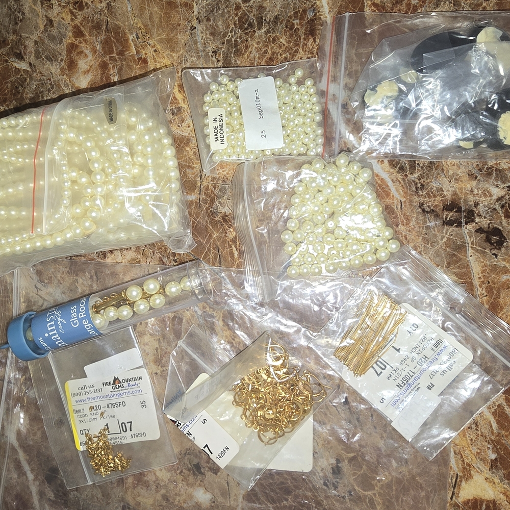 Assorted Pearl Beads and Findings Set